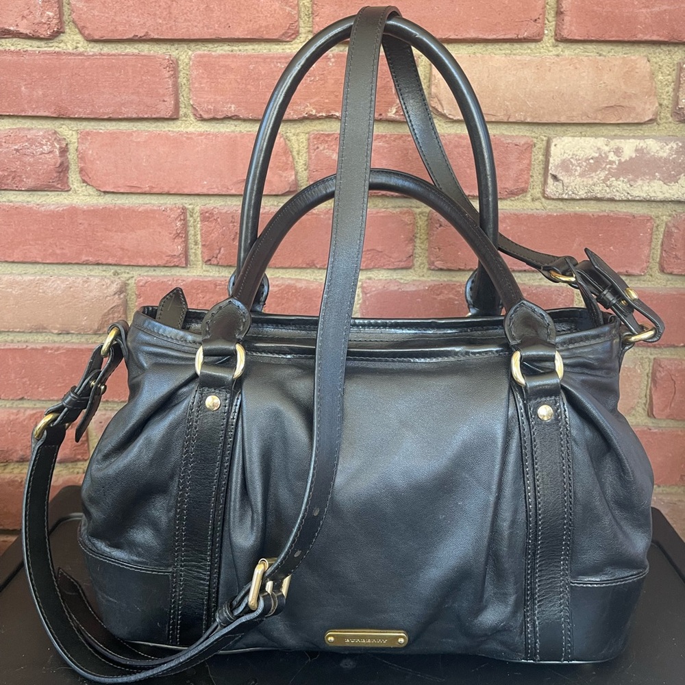 🔥Authentic:🔥BURBERRY 🔥BLACK LEATHER SHOULDER BAG🔥